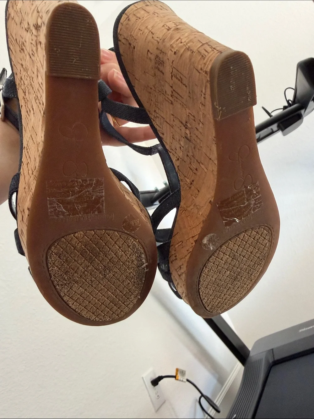 Women’s Jessica Simpson Navy denim T-Strap cork Wedge baddie size 8.5 Sandals